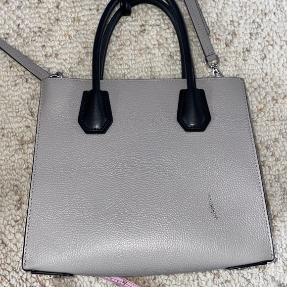 Michael Kors Mercer crossbody bag - Picture 8 of 8